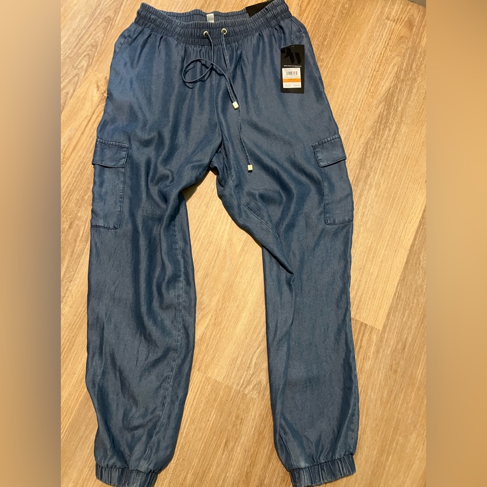 NWT Nine West Light material medium wash jogger size S.